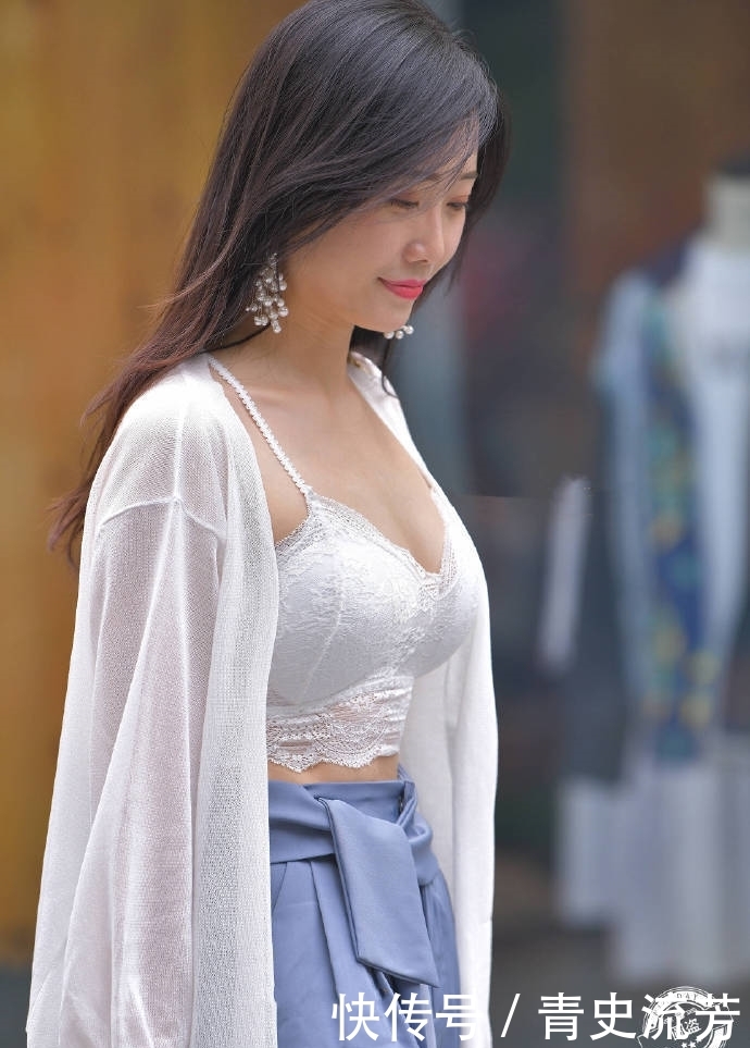  [女人]成熟的女人也很美，小姐姐蕾丝背心秀出性感身材