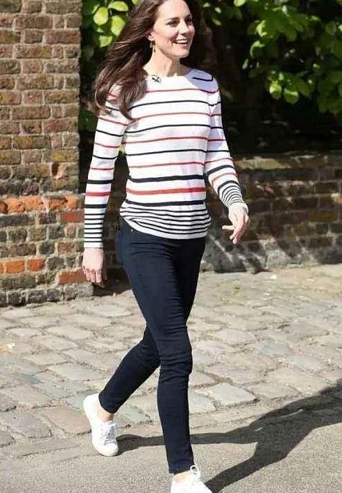 当素颜凯特王妃遇上妆容精致的杨幂, 终于知道什么是真正贵族气质