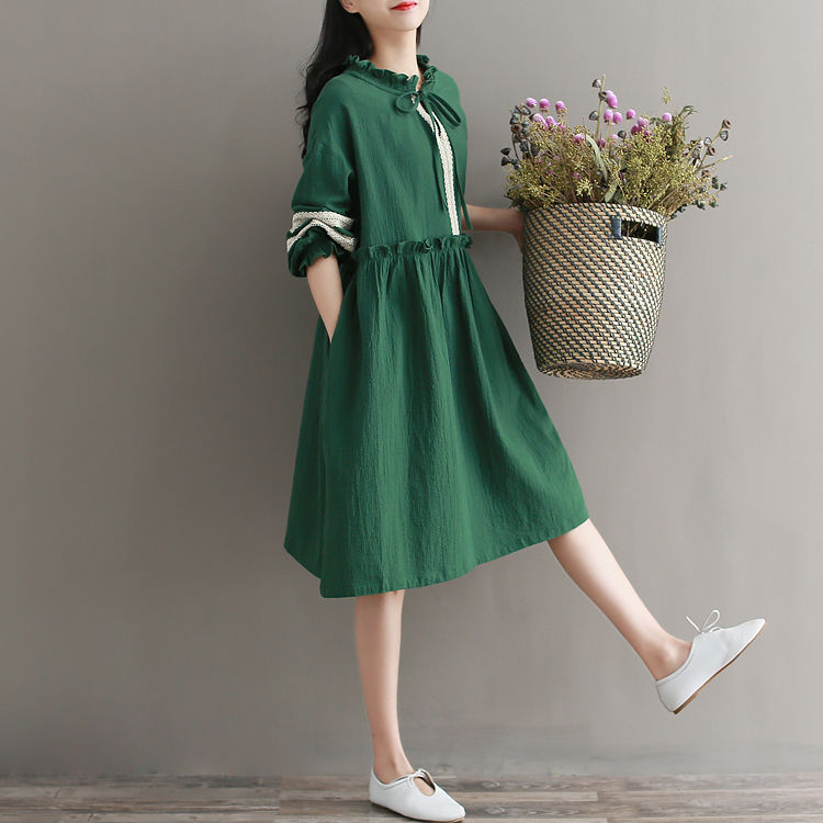 女人身材丰满，就要穿这种裙子，“慵懒”气息展露无疑