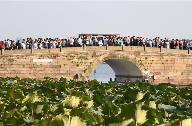 国庆最堵人的几个景区, 明年就算免费也不要去