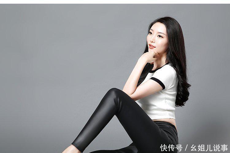 时尚皮裤可以让你随时随地秀出好身材，让你气质迷人！