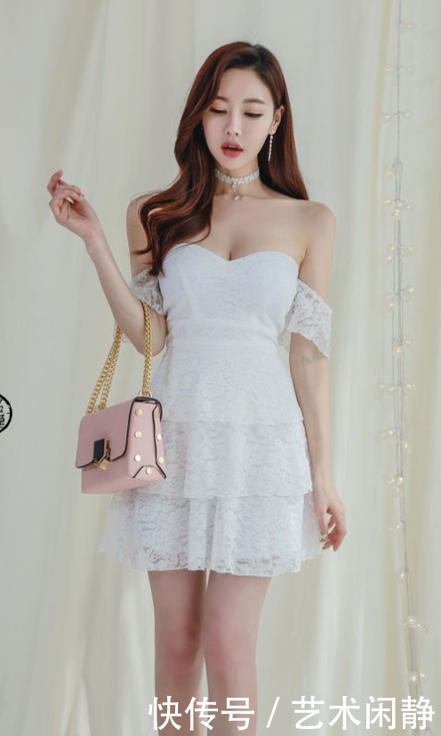女神必备:优雅甜美的小姐姐,搭配紧身包臀裙,彰显女人性感韵味