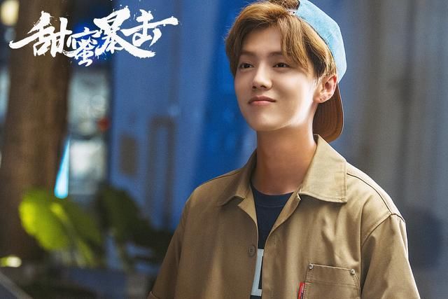 鹿晗遭散打冠军方便怒怼，李宇春躺枪竟被说“娘”!