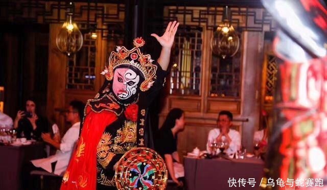 全球最美街区,中国只有这条街上榜,老外评价说它传统有历史