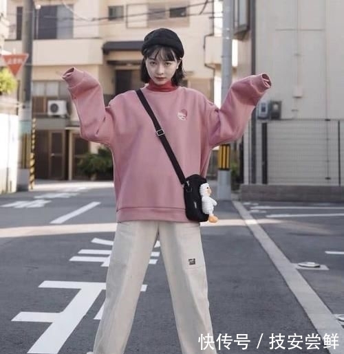  阔腿裤■建议微胖女生放弃卫衣搭工装裤吧，最近流行这样穿，显瘦还减龄
