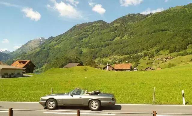 阿尔卑斯冰原列车，踏上瑞士最美风景之旅