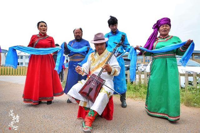 内蒙旅游最为隆重的美食,网友看了流口水,其实吃起来太麻烦
