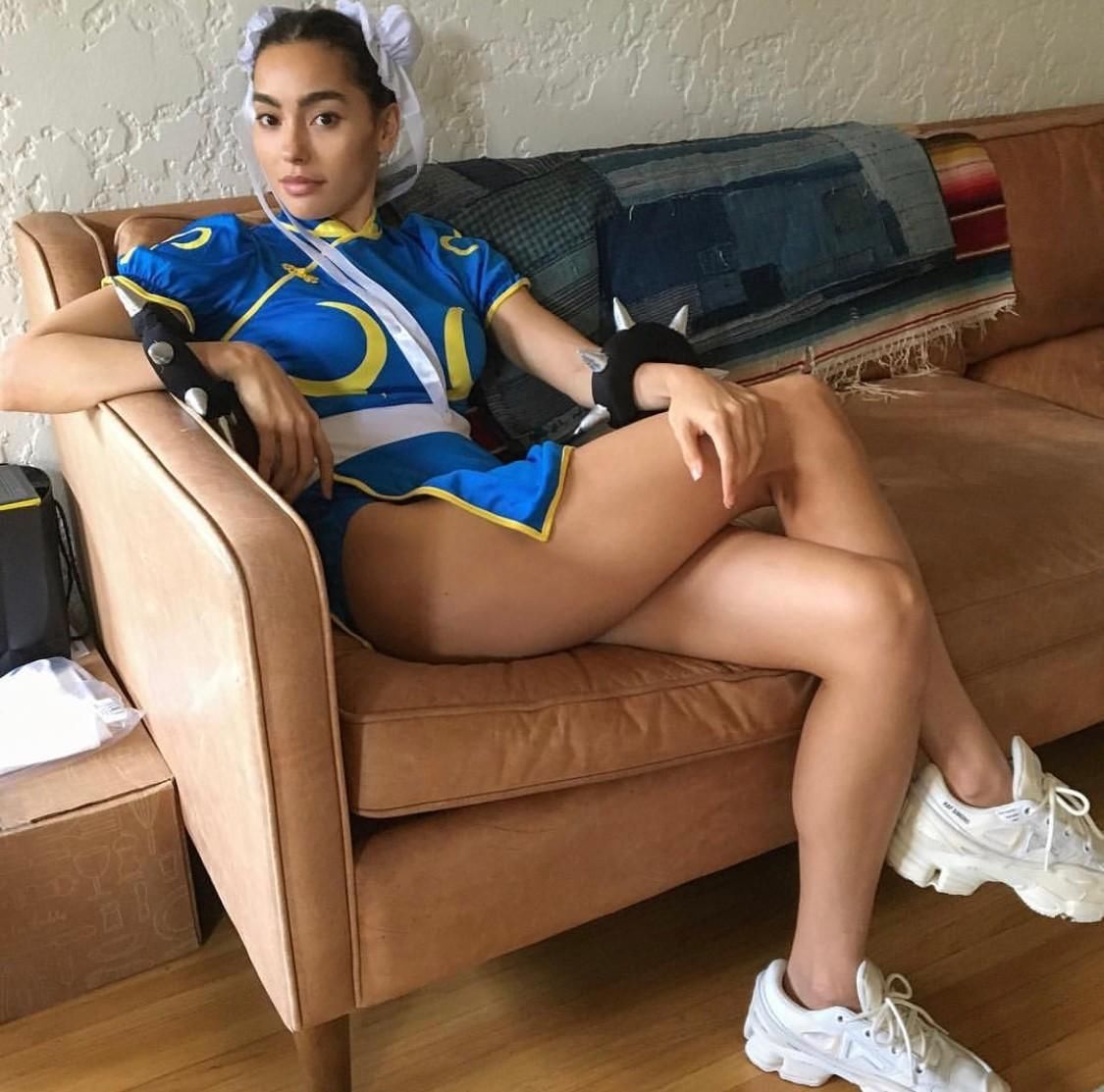 不爱穿Bra和裤子的潮流女神，让人看了就血脉喷张!