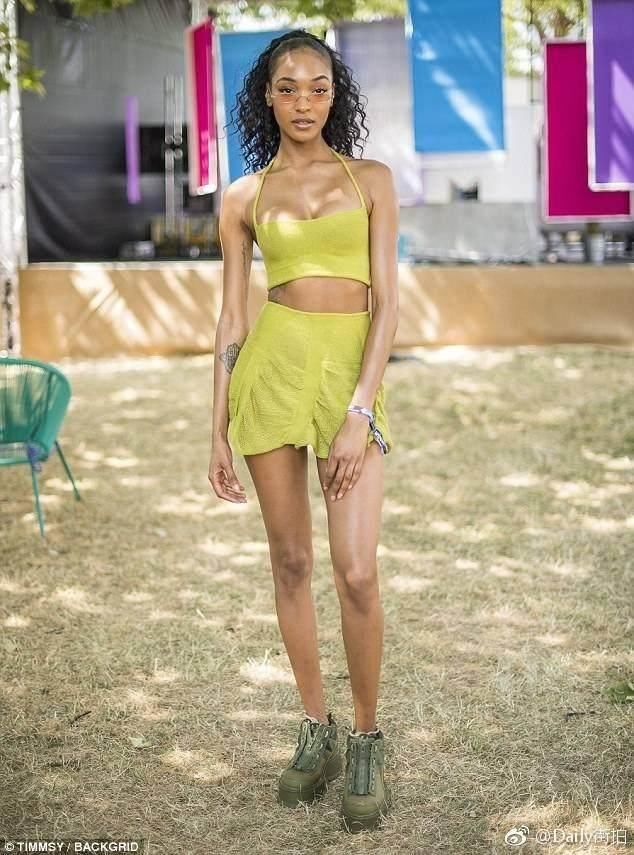 又被黑珍珠维密卓丹邓现身伦敦惊艳了，不愧是“全球最美面孔”