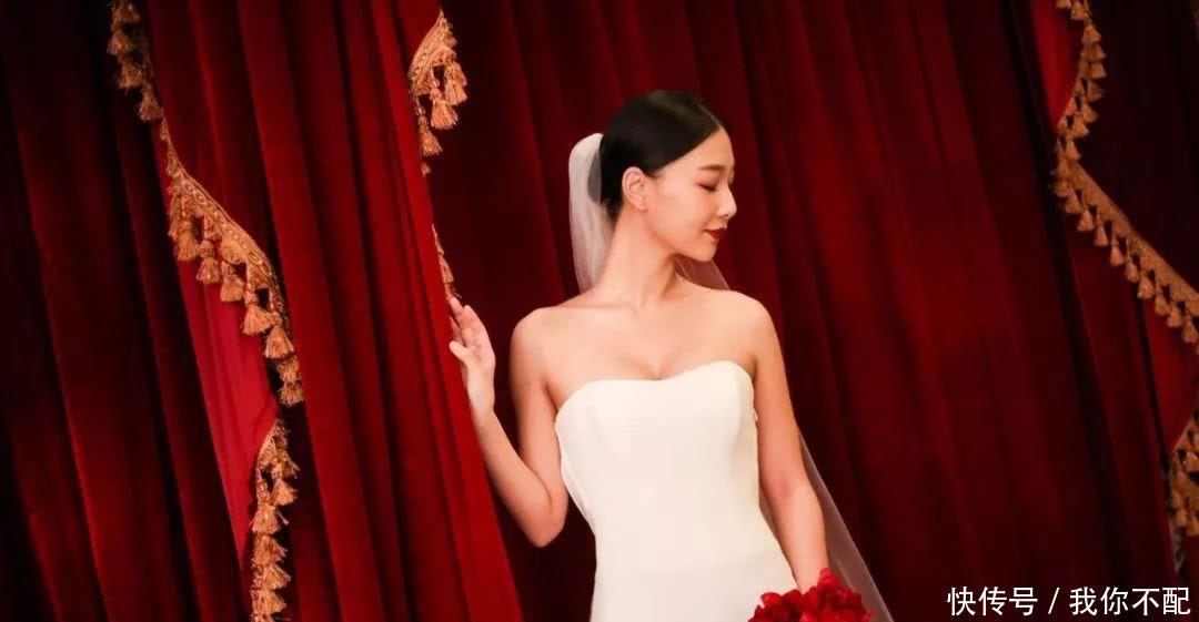  「来宾」她用一件其他新娘不会穿的婚纱，惊艳了在场所有的来宾