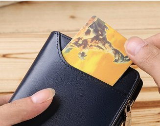 一种多功能套包“驾驶证包”火了!比车管所的卡套牛气百倍，贼帅