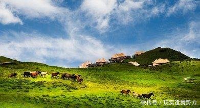 这里有碧草蓝天，这里有19度的夏天——乌蒙大草原