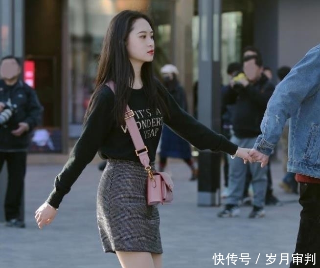  『美女』美女街拍：身材高挑的小姐姐，自信穿搭，有气场，魅力十足！