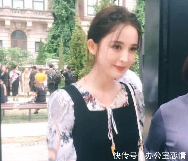 古力娜扎未P照曝光，肤如凝脂全身白到发光，颜值逆天