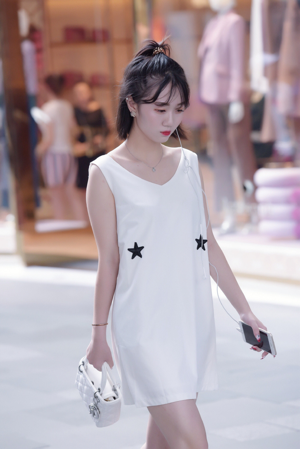 『追求』初夏追求清爽靓丽的心愿, 让无袖短裙帮你实现