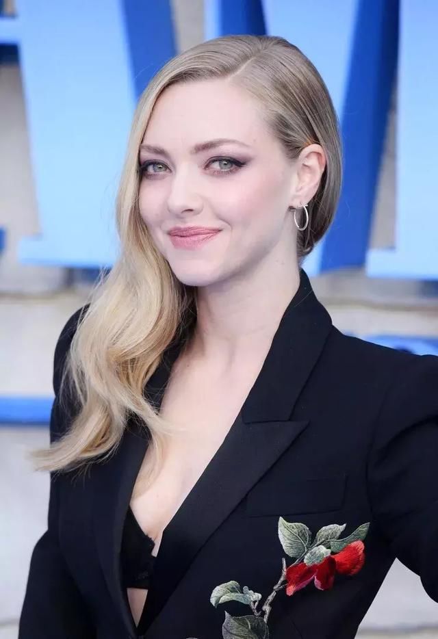 好看的配饰那么多，为啥时装精们都在戴这款？