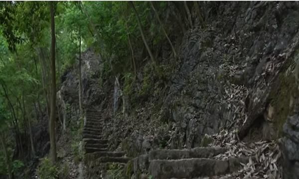 中国最“隐世”村庄，18户人家居住在洞中，亚洲最后穴居部落