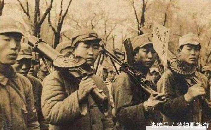 河南老农患重病，子女在军大衣里找到张“破纸”，真实身份公开！