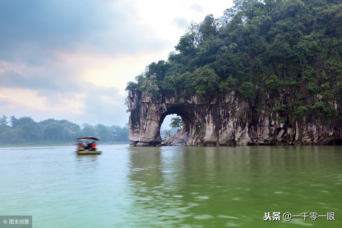 桂林象鼻山，离人们最近的5A景区，却被众多树木遮挡