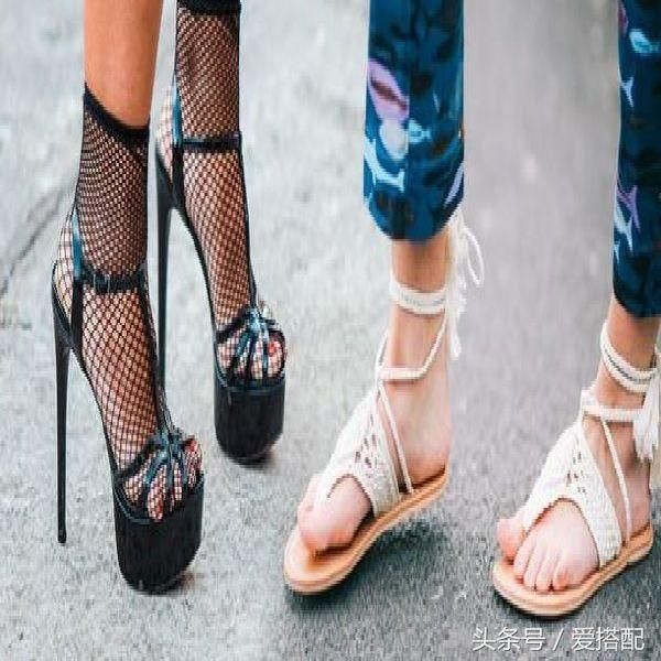 买凉鞋前必读！告诉你什么脚型适合穿哪种凉鞋