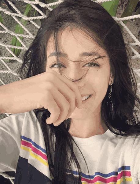 腰粗的MM有救啦，快来学学迪丽热巴的新式穿法，秒变“妖精”