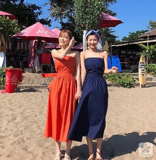 甜甜的夏日海边闺蜜装look 看完心情都变好了~