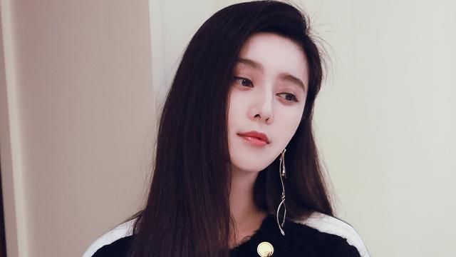 范冰冰被调查广告商解约，弟弟被限制出境！网友：真的要凉了？