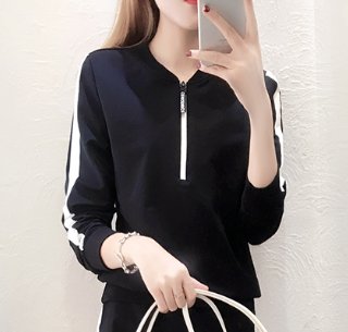 女人不会搭配简直”没法看“，终于等到时髦套装+高跟鞋，真迷人