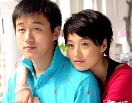  「拉链款式」今年值得买的15款职场Polo衫，普京、查尔斯都喜欢，质感好又实穿！