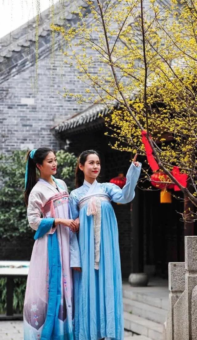醉美不过台儿庄,小城沐浴在春光,盎然春意让阳光一天天的明媚起来【2020热门旅游景点】