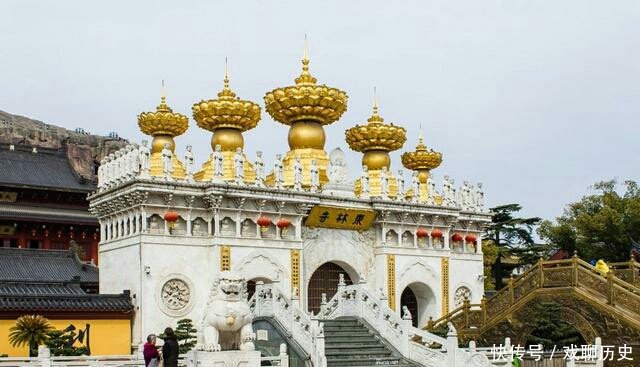 中国最傻的寺庙,不收门票还免费送斋饭、佛经,但有一种人不准进