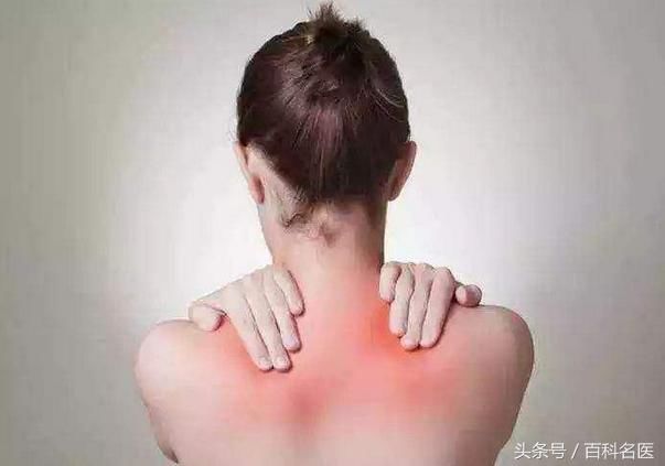 下巴紧绷后的白色颗粒到底是什么？