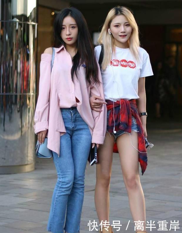 蓝色■蓝色上衣搭配白色短裤,优雅又迷人,街拍:冰肌玉骨的小姐姐