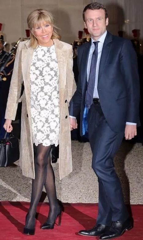 各国第一夫人穿丝袜:安倍昭惠保守,65岁的她仍穿黑丝袜不服老!