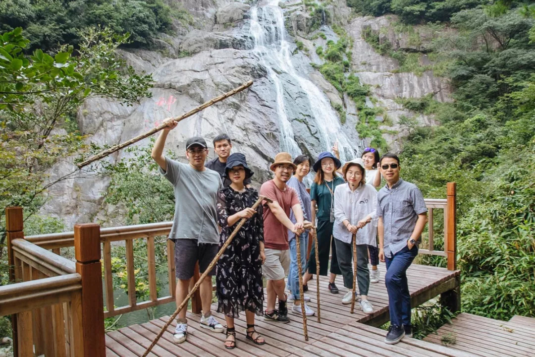 表情包亮了！都市快报文创小分队走进磐安，设计师有大发现……