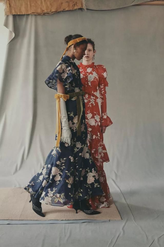 这个秋冬，你需要这3条奶奶裙来解锁浪漫灵魂