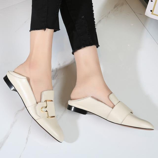 妈妈嫌高跟鞋累脚!鞋柜里全是这种“软底鞋”，比不穿鞋还要舒适