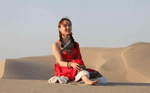 假如将中国的塔克拉玛干沙漠改造成绿洲，我国会有什么变化