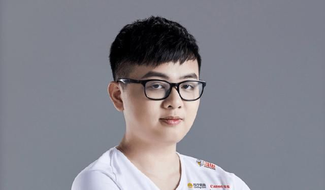  而从专业电：FPX可否冲击性五连赢，RNG可否报仇取得成功？全职高手来了