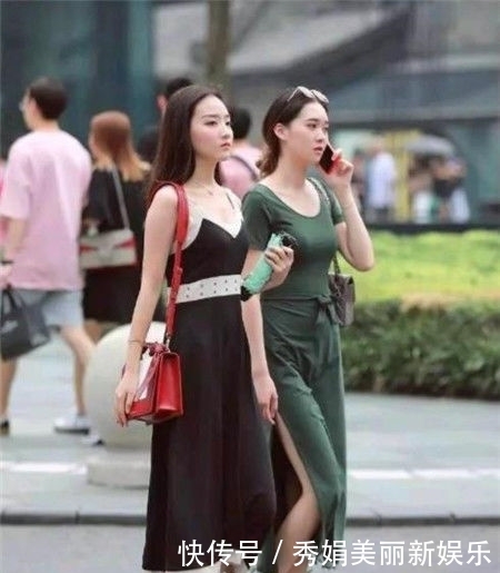 『粉色』街拍:身穿粉色上衣的小姐姐,忧郁的表情,可爱又动人