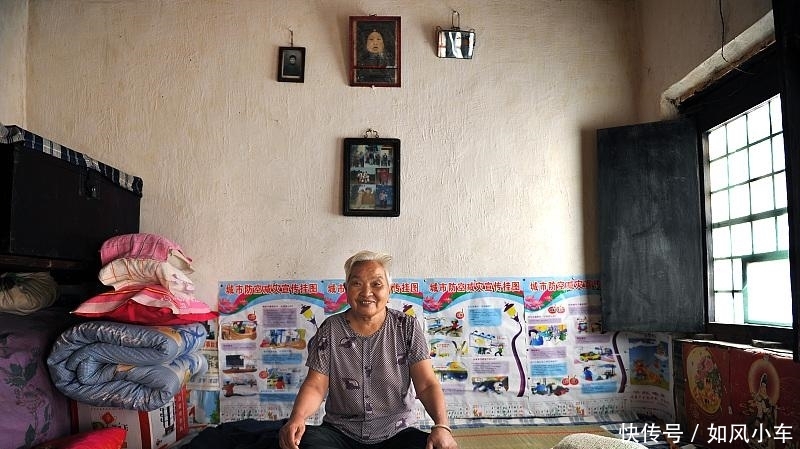  养老金@如果用缴纳社保的钱，存在银行十五年，之后够养老吗？