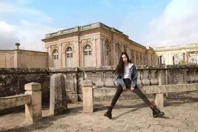 腿粗不敢穿热裤？韩国“第一腿精”李宣美告诉你大长腿腿的秘密！