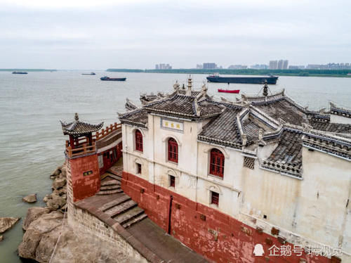 长江中这个700多年的“钉子户”，经历无数次洪峰，岿然不动！