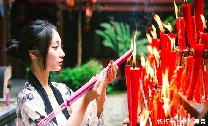 烧香一般都是3、6、9根,为何很少见人烧13根?导游:可别乱烧!