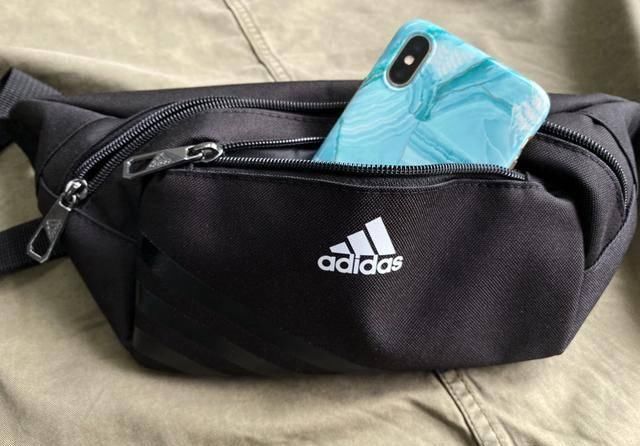  [开卖]都说黑色百搭！adidas即将开卖的Superstar让我想起刚入手的腰包