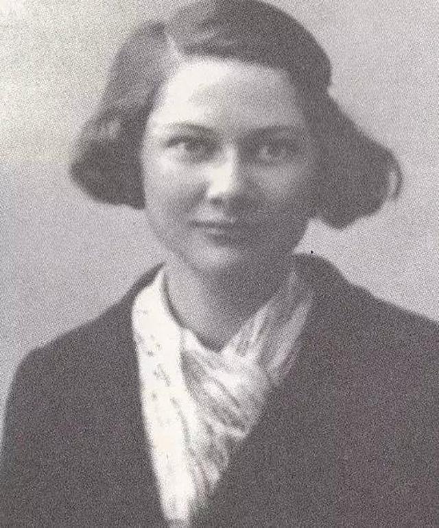 杨宪益:她不听父母劝阻远嫁中国,多年后母亲预言的悲剧成真,却说不后悔