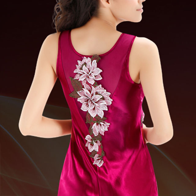 哇塞!老婆穿了这些睡衣，诱惑的睡衣勾出迷人的线条，特别性感