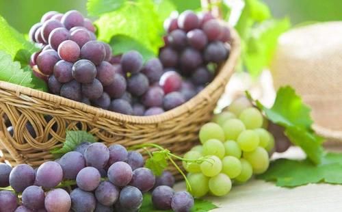 葡萄有没有打激素看三个地方就对了，学会后再也不怕买到激素葡萄