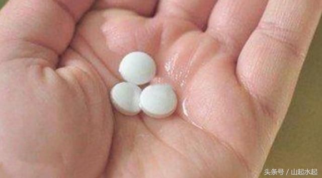 阿司匹林和软膏完美结合，30天后皮肤嫩了脸蛋白了心情自然好了