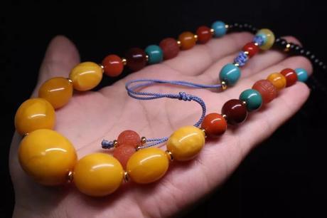 玩说   最辣眼睛文玩搭配全在这儿了！附正面教材！